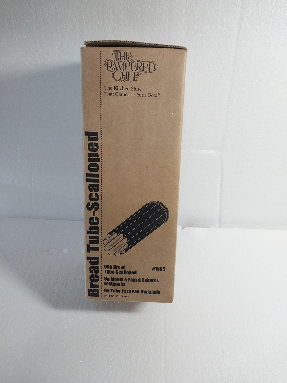 The Pampered Chef Bread Tube - Scalloped (Brown)